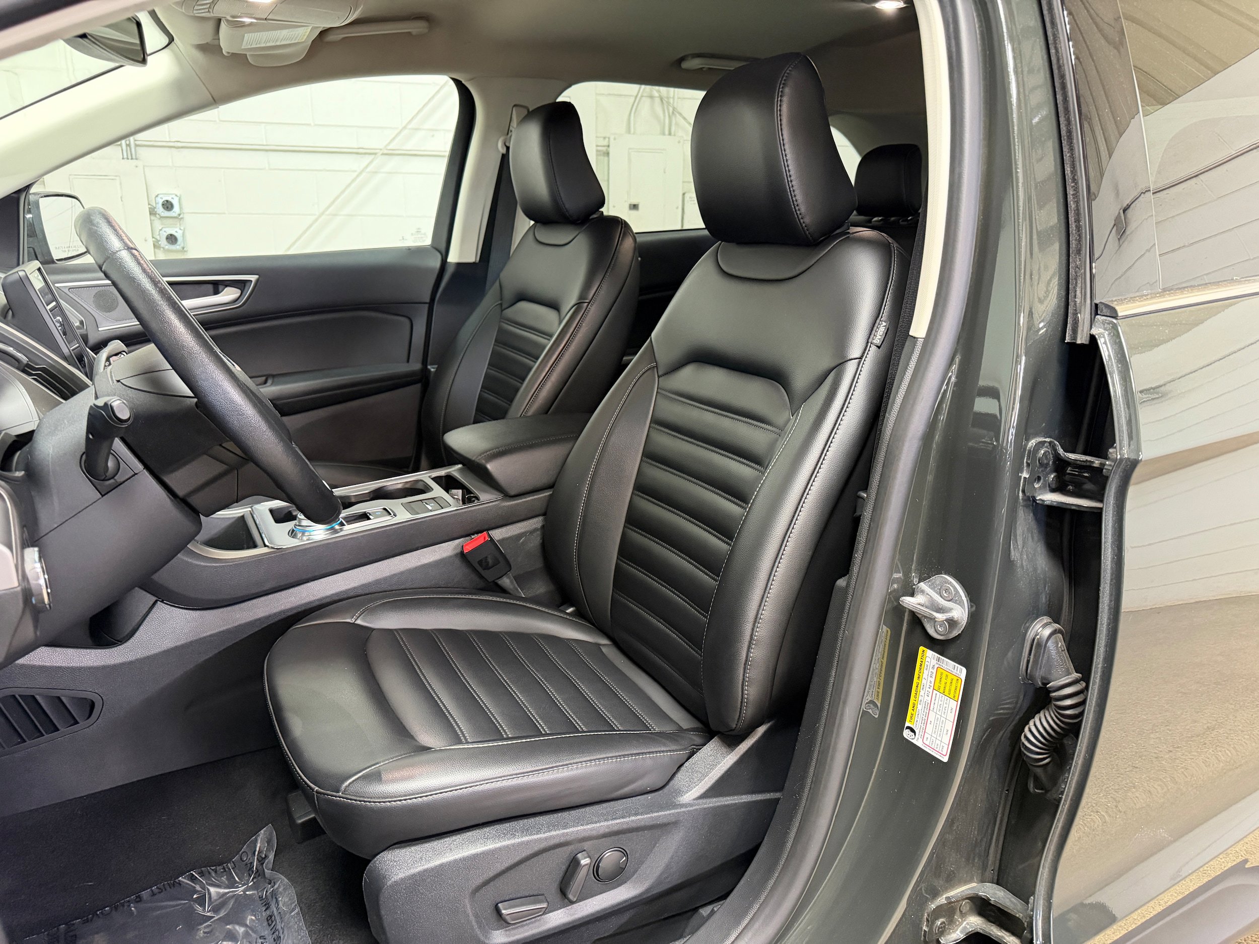Certified 2022 Ford Edge SEL w/ Convenience Package AWD/4WD image 10