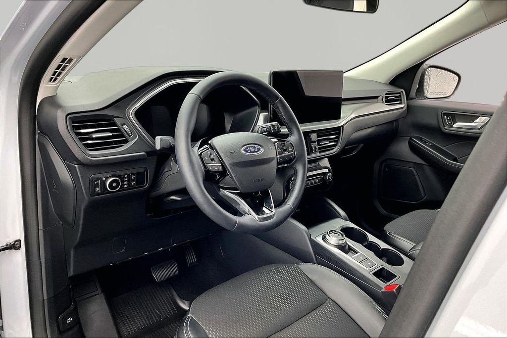 Certified 2025 Ford Escape SE FWD image 14