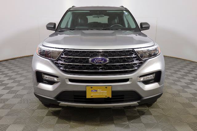 Certified 2024 Ford Explorer XLT w/ Equipment Group 202A AWD/4WD image 3