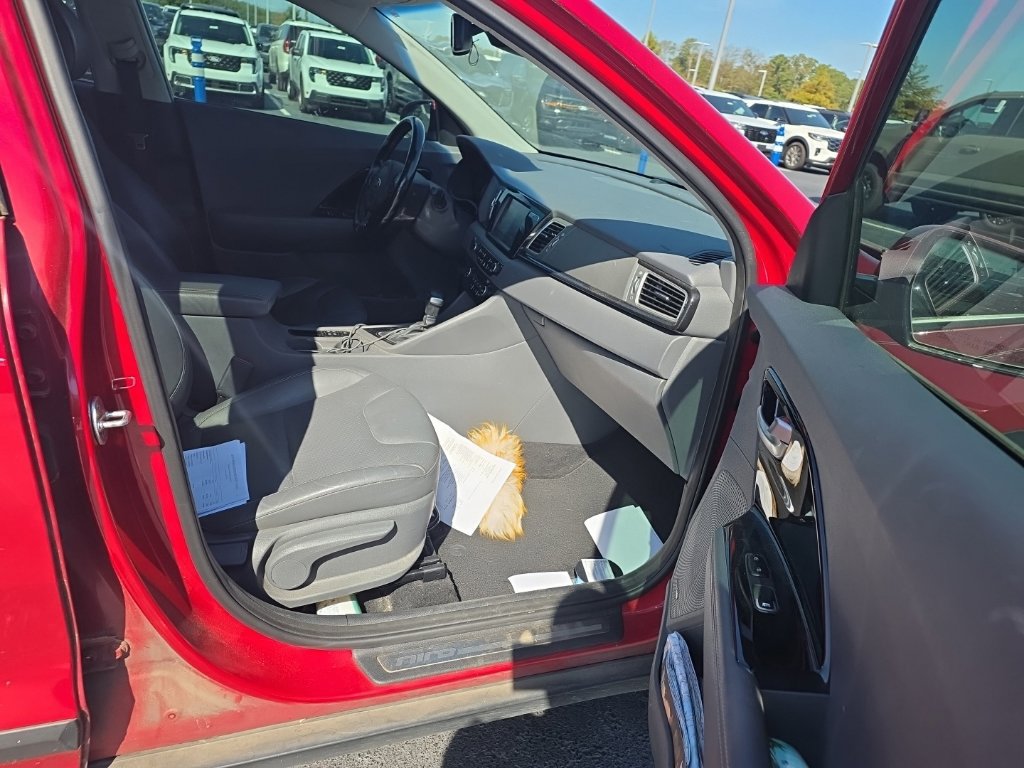 Used 2019 Kia Niro EX w/ Option Group 040 FWD image 14