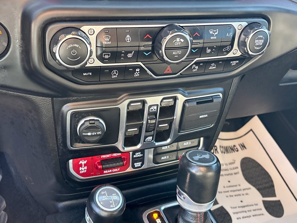 Used 2023 Jeep Wrangler Unlimited Rubicon AWD/4WD image 35