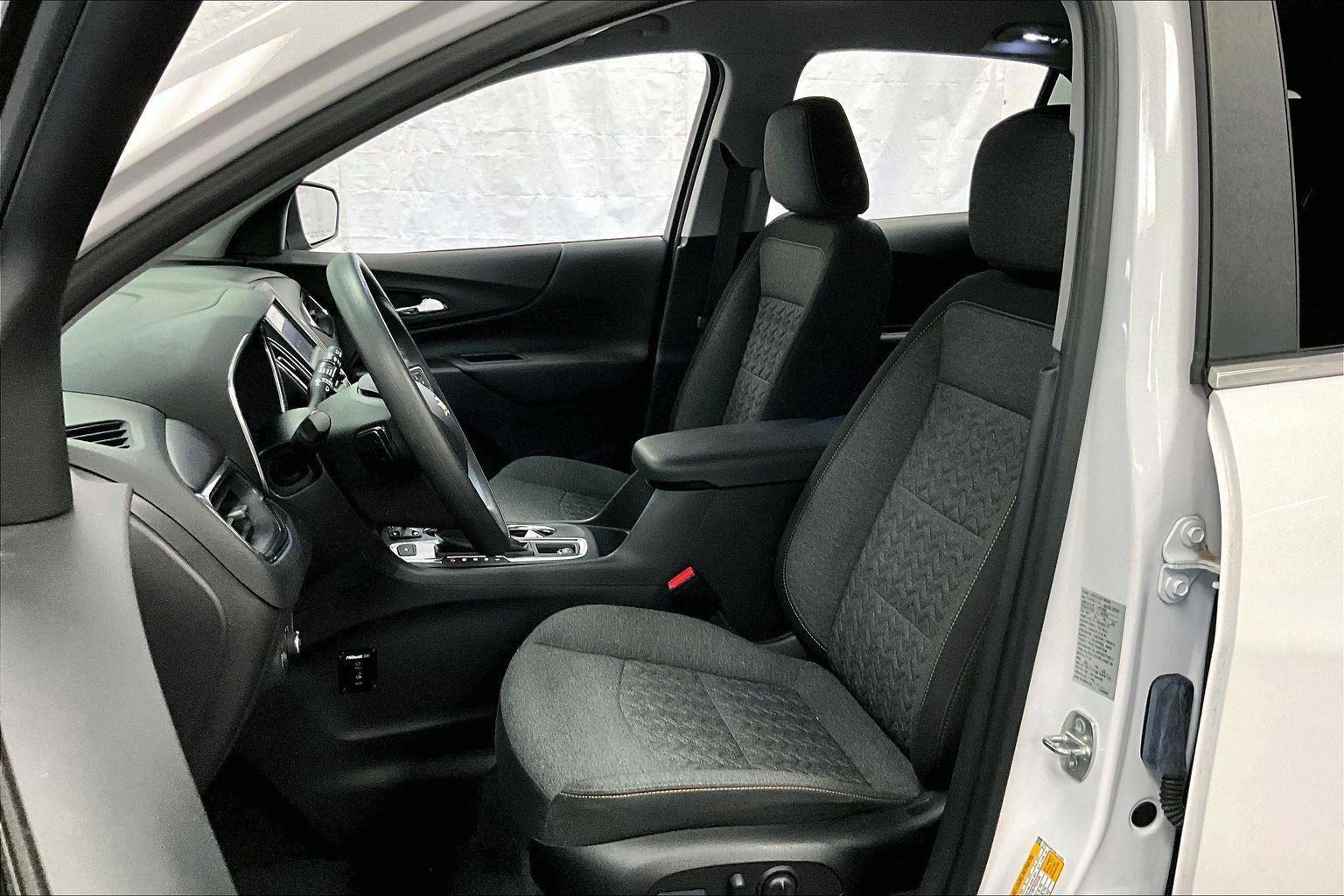 Used 2022 Chevrolet Equinox LT image 24