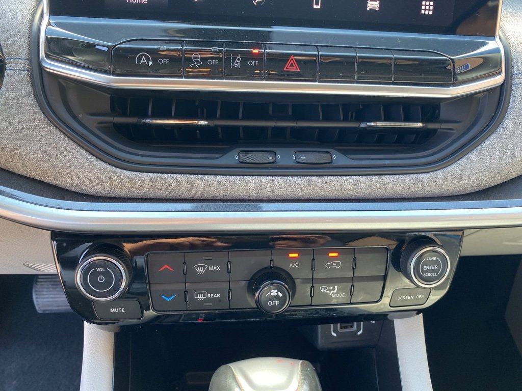 Used 2022 Jeep Compass Latitude image 35