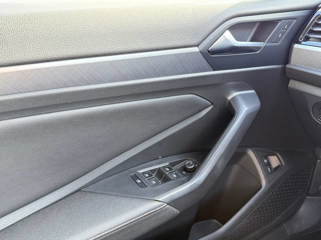 Used 2024 Volkswagen Jetta SE w/ Panoramic Sunroof Package FWD image 33