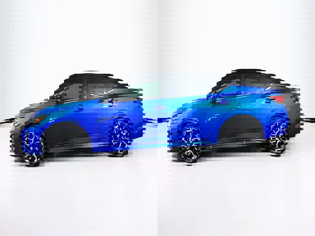 Used 2025 Nissan Sentra SR w/ SR Premium Package image 2