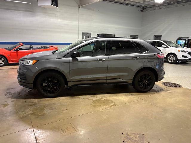 Certified 2024 Ford Edge SE w/ Black Appearance Package AWD/4WD image 5