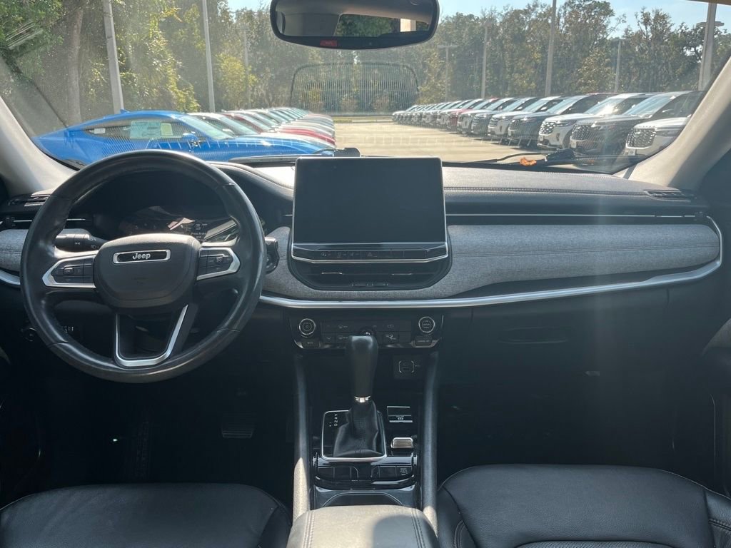 Used 2022 Jeep Compass Latitude image 13