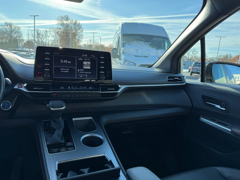 Used 2021 Toyota Sienna XSE image 29