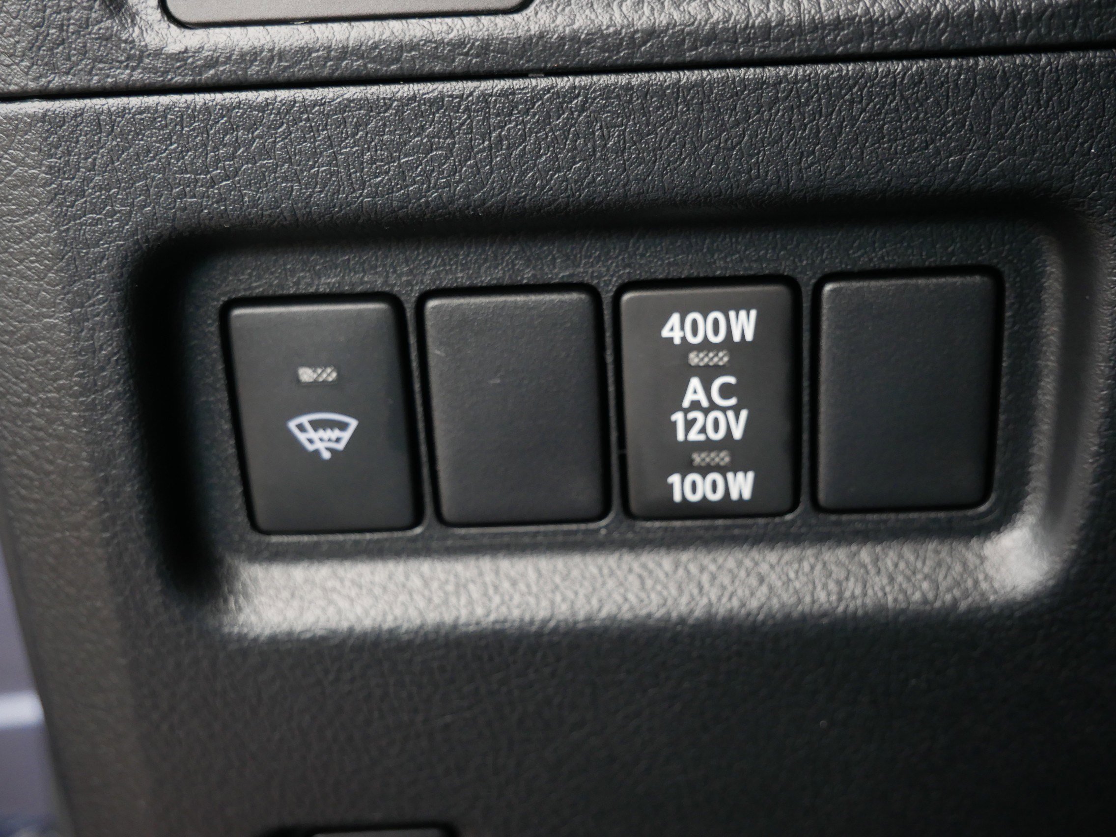 Used 2018 Toyota 4Runner TRD Off-Road Premium AWD/4WD image 27