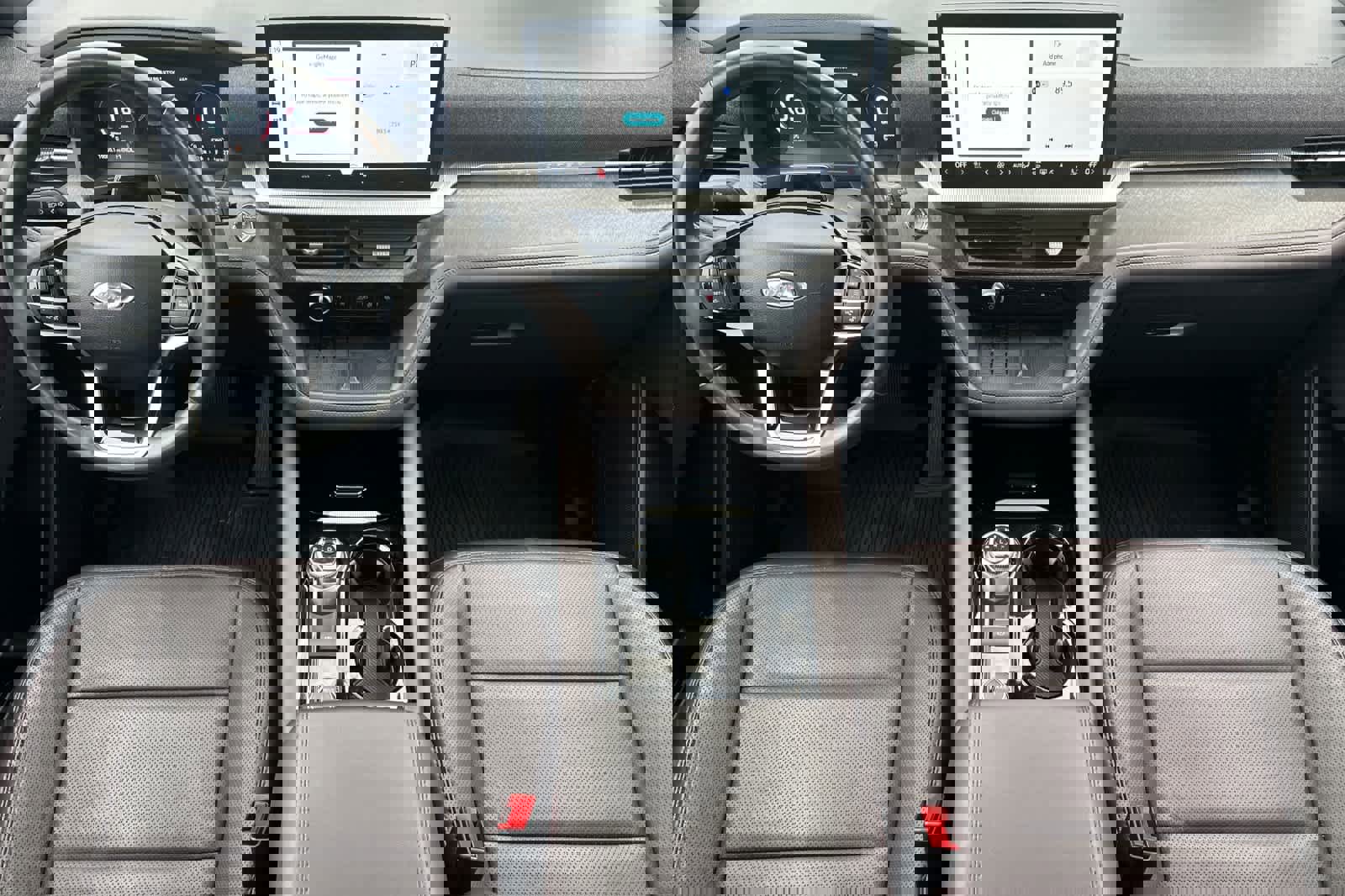 Certified 2025 Ford Explorer Platinum w/ Ultimate Package image 9