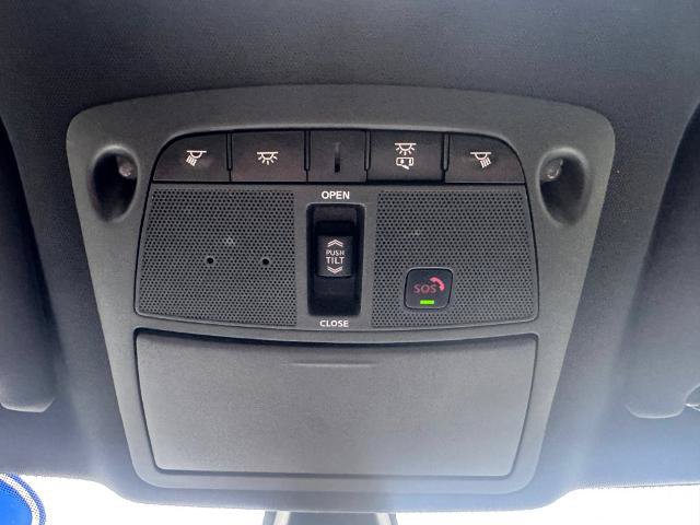 Used 2022 Nissan Maxima SR w/ Sport Mat Group FWD image 26