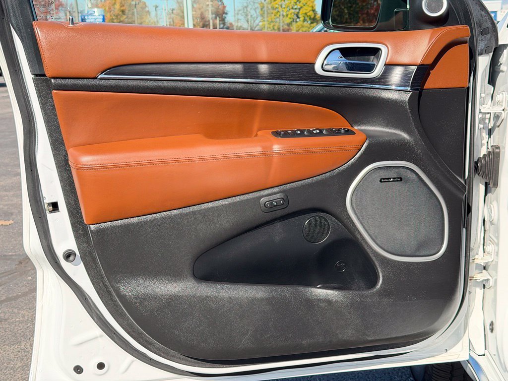 Used 2018 Jeep Grand Cherokee Summit w/ Platinum Series Group AWD/4WD image 22