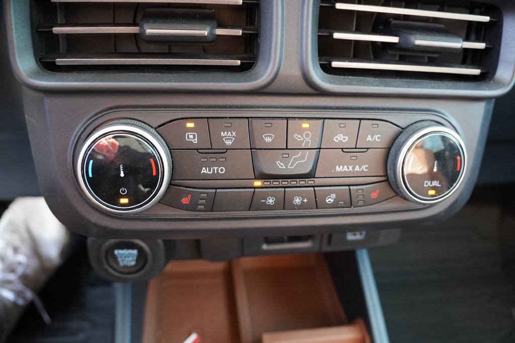 Certified 2022 Ford Maverick Lariat w/ Lariat Luxury Package FWD image 6