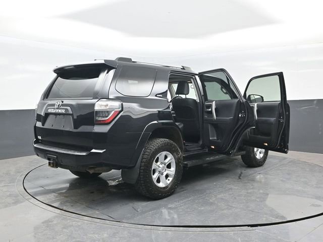 Used 2021 Toyota 4Runner SR5 Premium w/ Moonroof Package AWD/4WD image 28