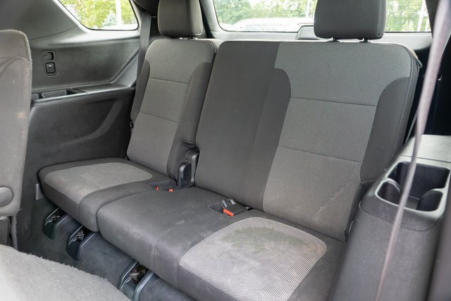 Used 2023 Chevrolet Traverse LT FWD image 11