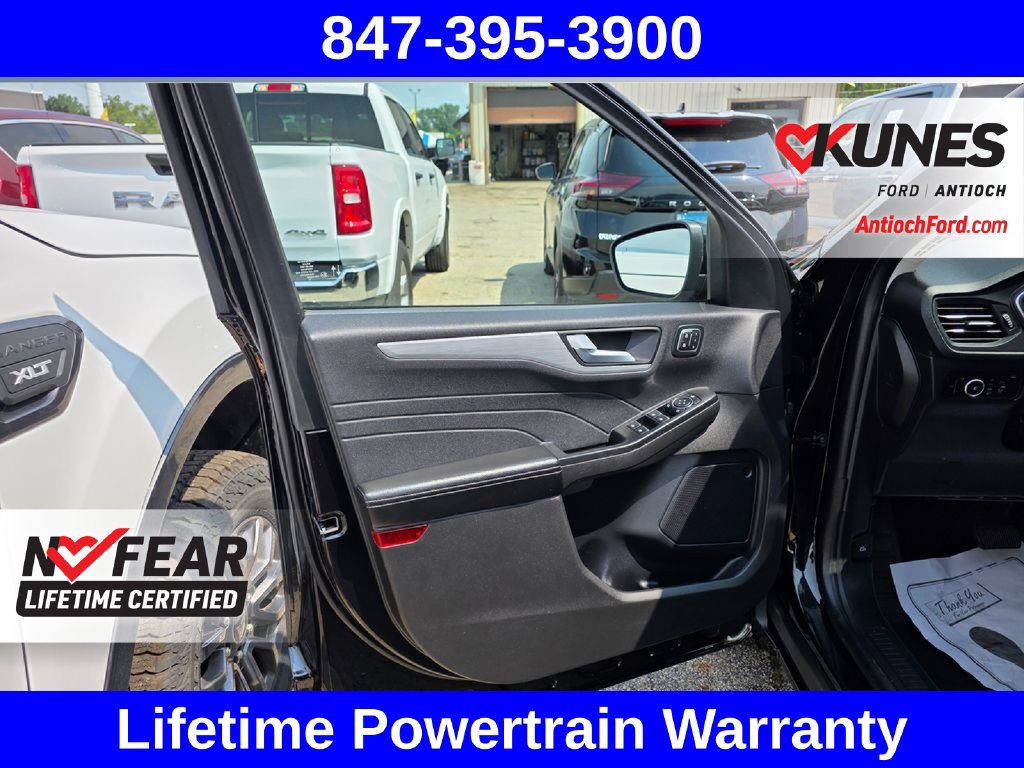 Certified 2025 Ford Escape Platinum AWD/4WD image 23