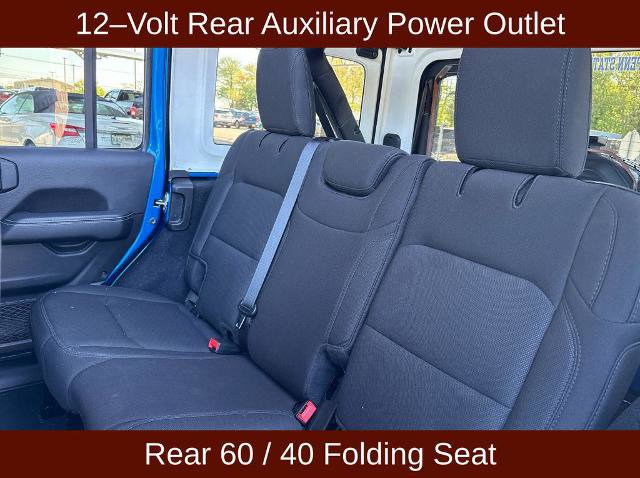 Used 2022 Jeep Wrangler Unlimited Sahara w/ Cold Weather Group AWD/4WD image 22
