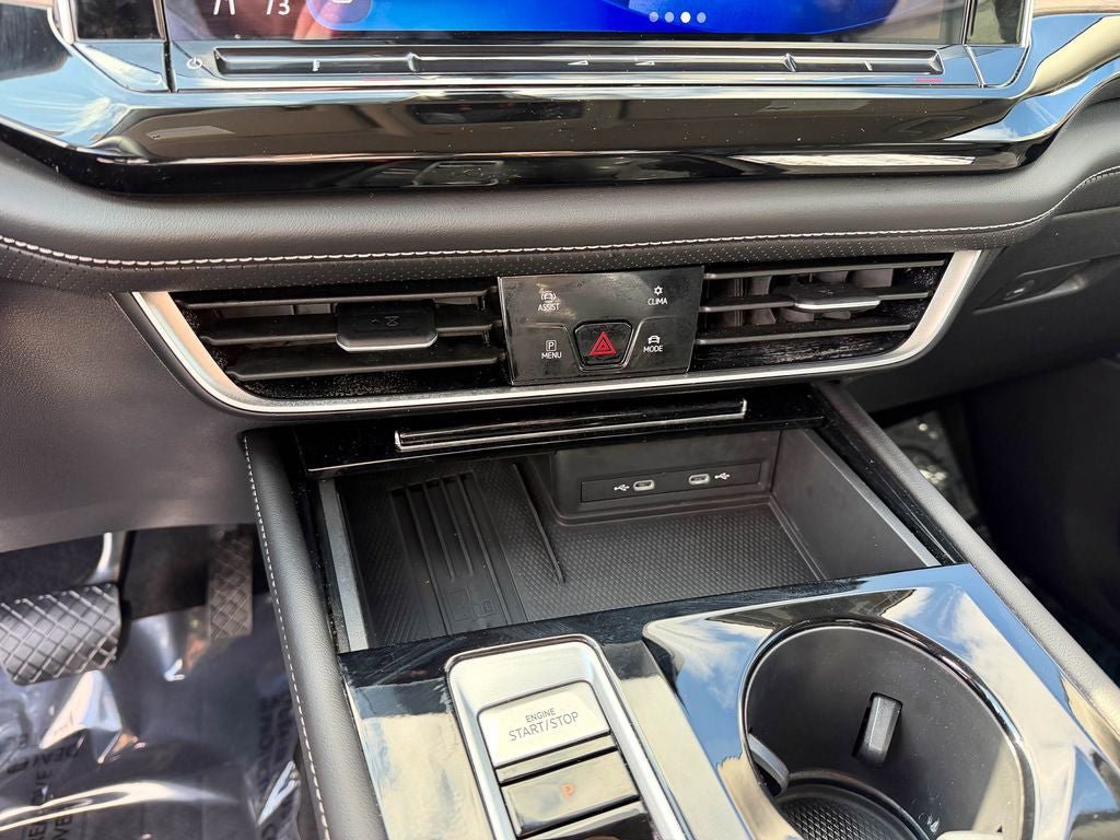 Used 2025 Volkswagen Atlas SE AWD/4WD image 25