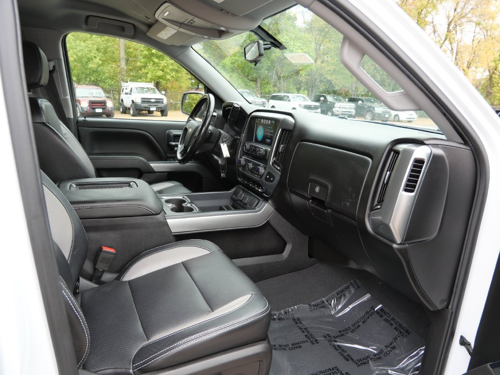 Used 2018 Chevrolet Silverado 1500 LT w/ All Star Edition AWD/4WD image 11