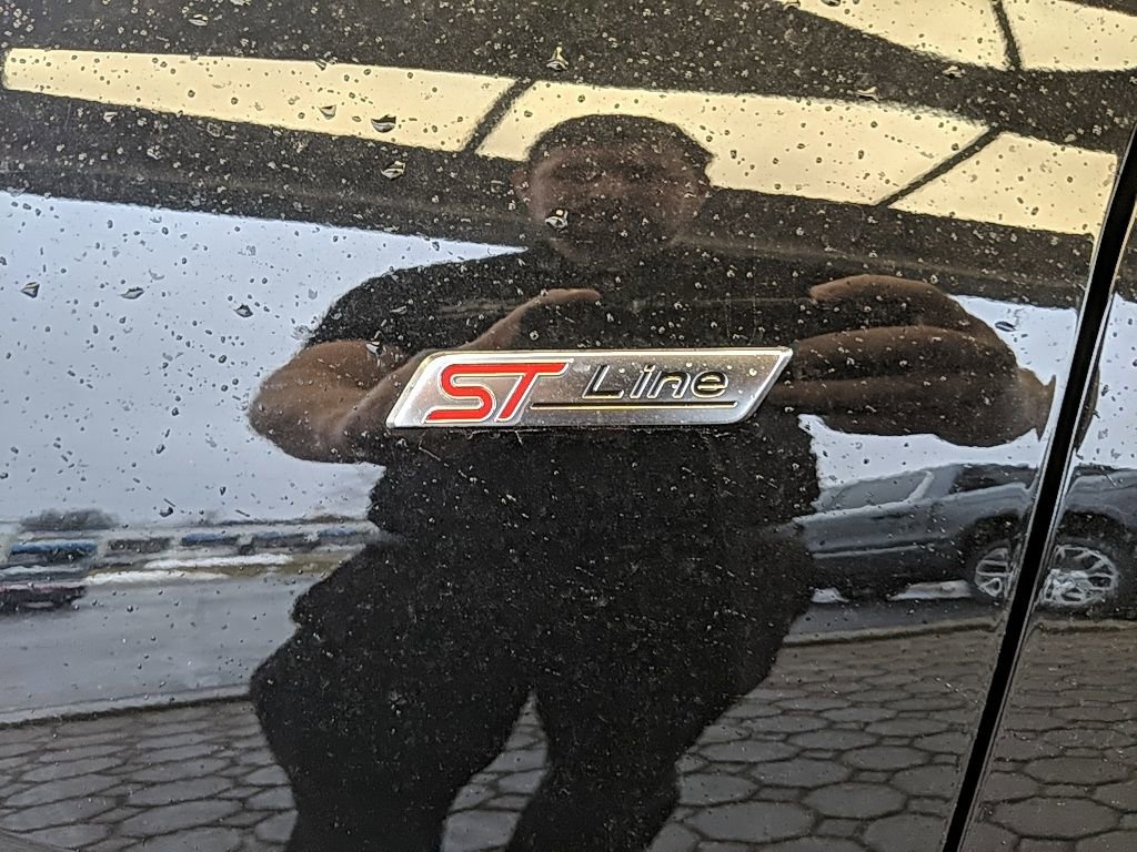 Certified 2025 Ford Escape ST-Line w/ Cold Weather Package image 11