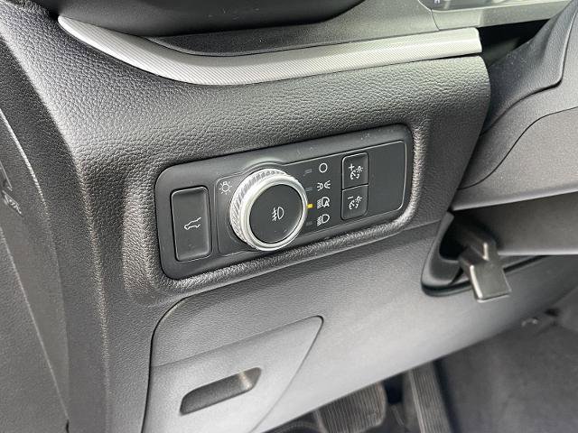 Certified 2022 Ford Explorer XLT w/ Equipment Group 202A image 24