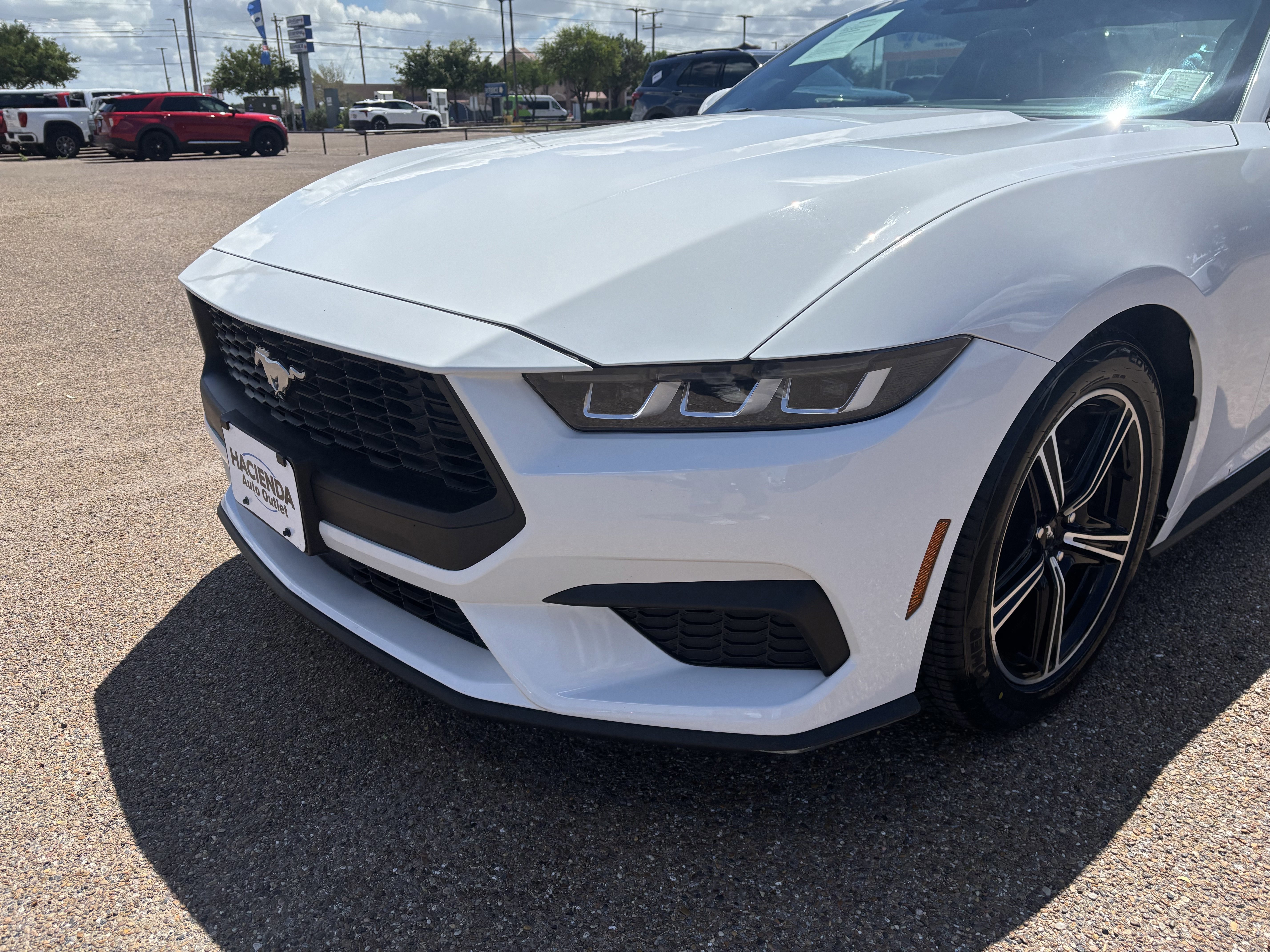 Certified 2024 Ford Mustang Coupe image 2