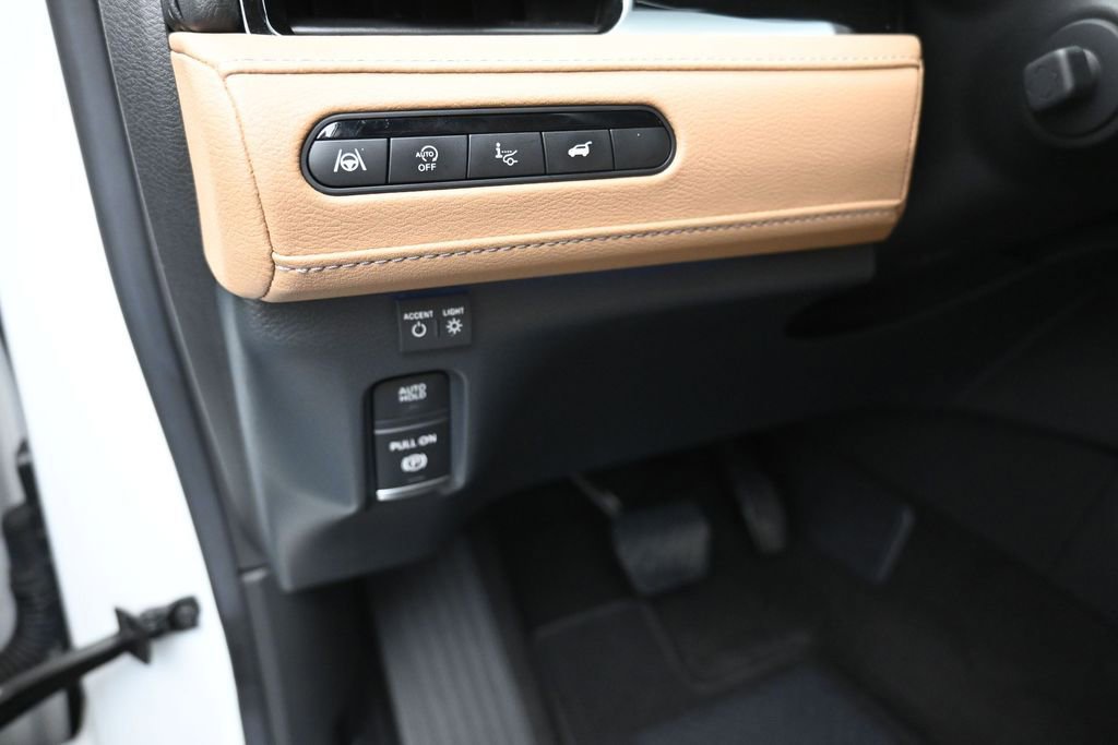 Used 2025 INFINITI QX80 Sensory w/ Exterior Package AWD/4WD image 13