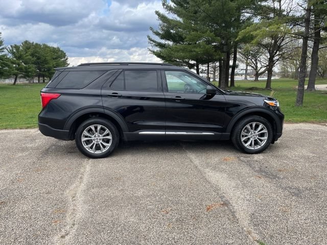 Certified 2024 Ford Explorer XLT w/ Equipment Group 202A AWD/4WD image 11
