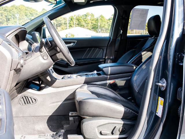 Certified 2022 Ford Edge ST w/ Equipment Group 401A image 17