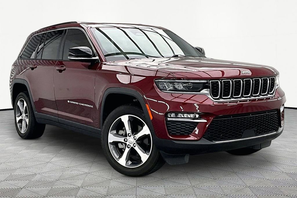 Used 2024 Jeep Grand Cherokee Limited AWD/4WD image 12