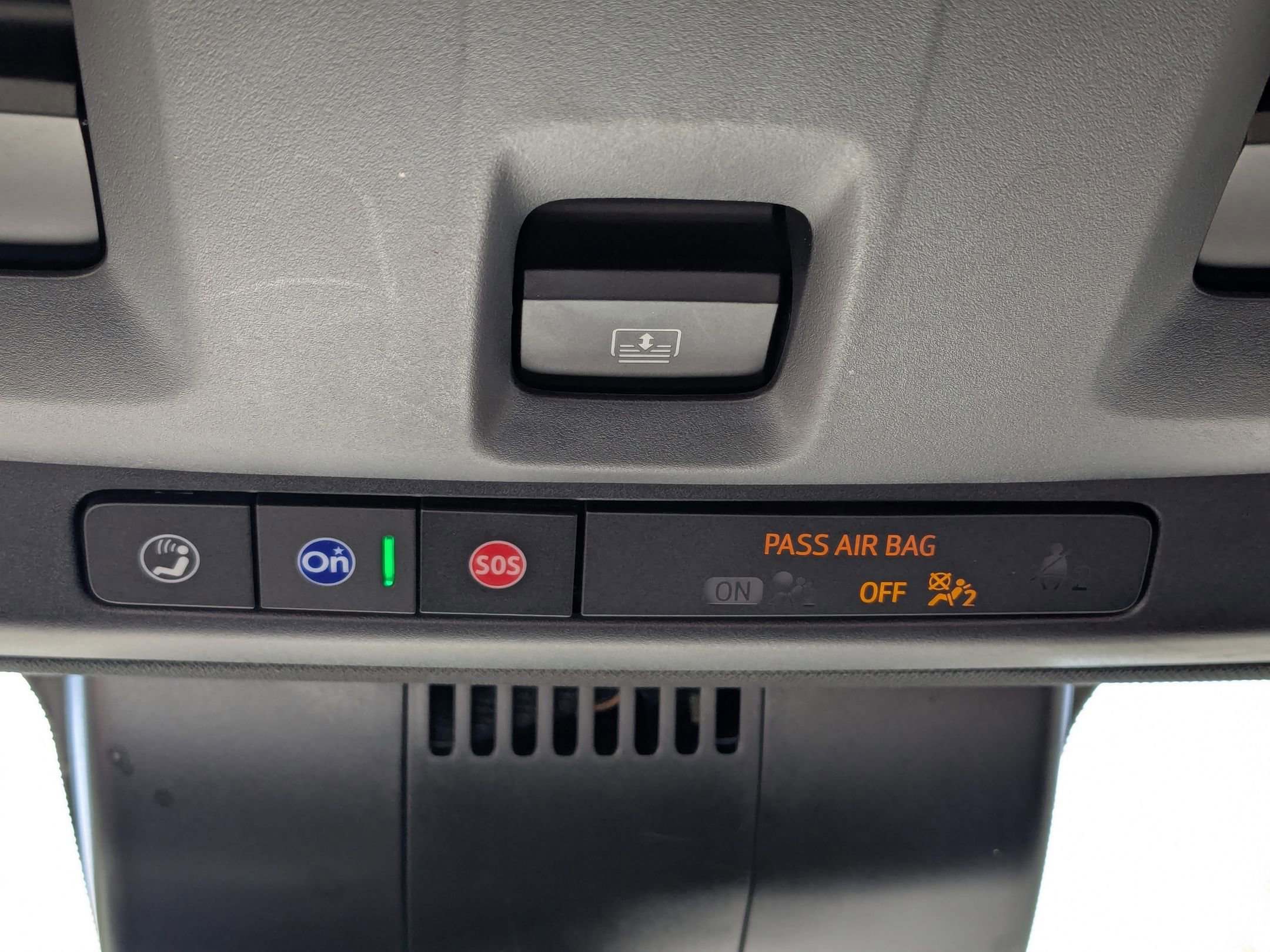 Used 2023 GMC Yukon SLT image 30