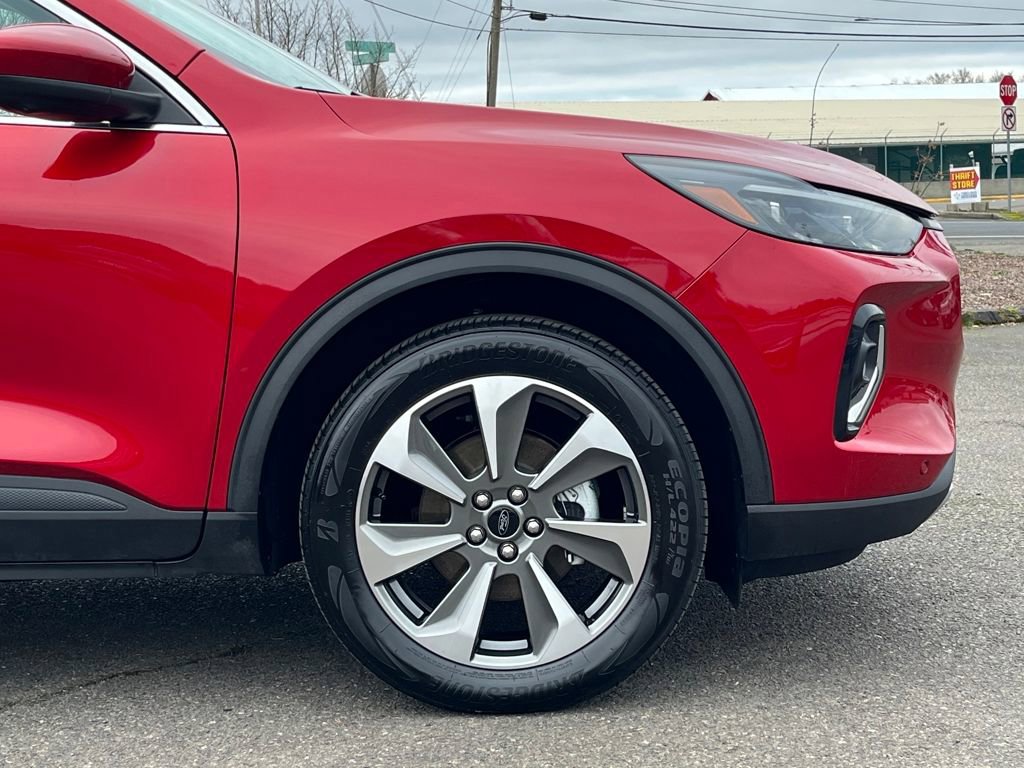 Certified 2023 Ford Escape Platinum image 10