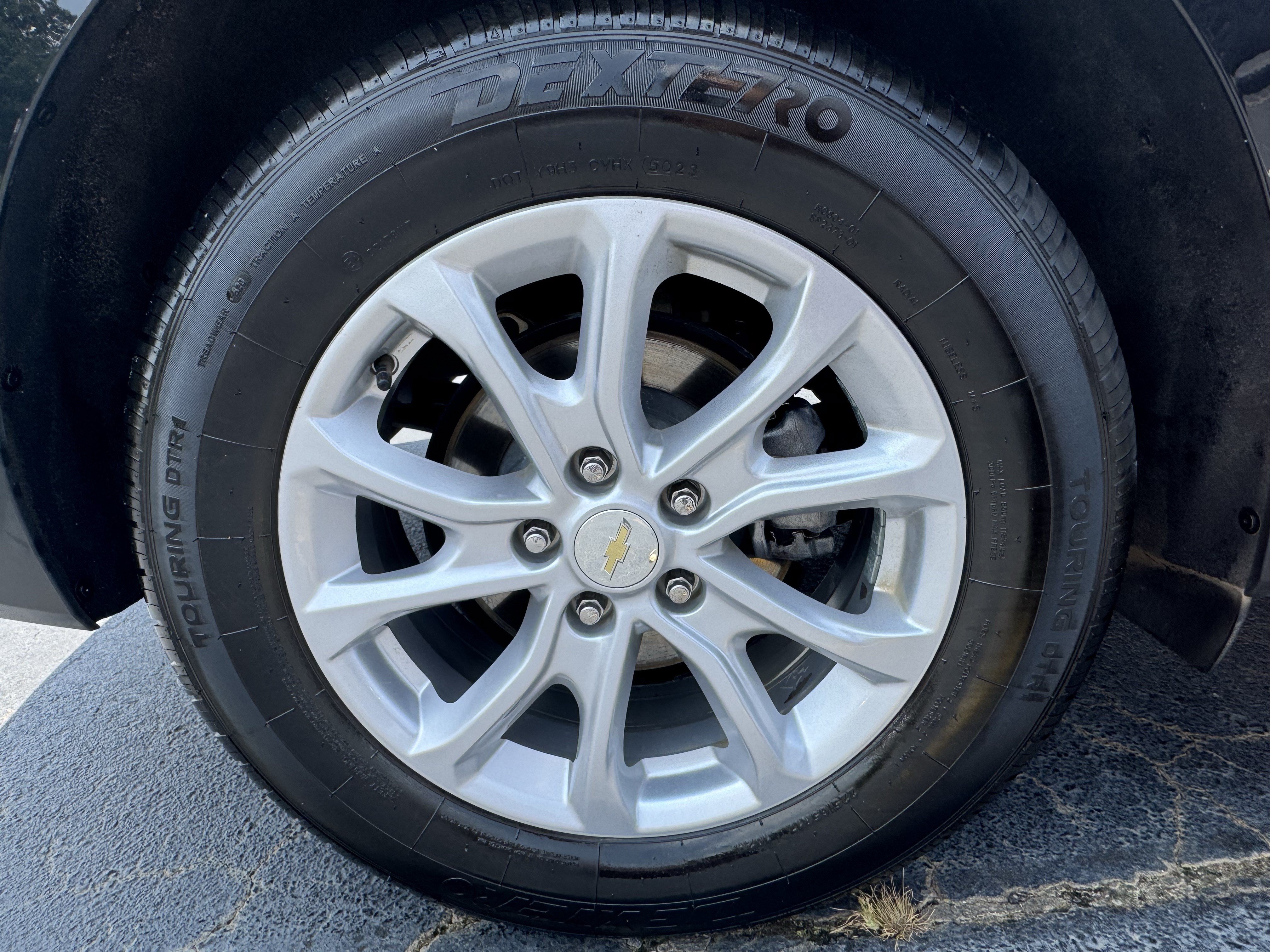Used 2020 Chevrolet Equinox LT FWD image 19