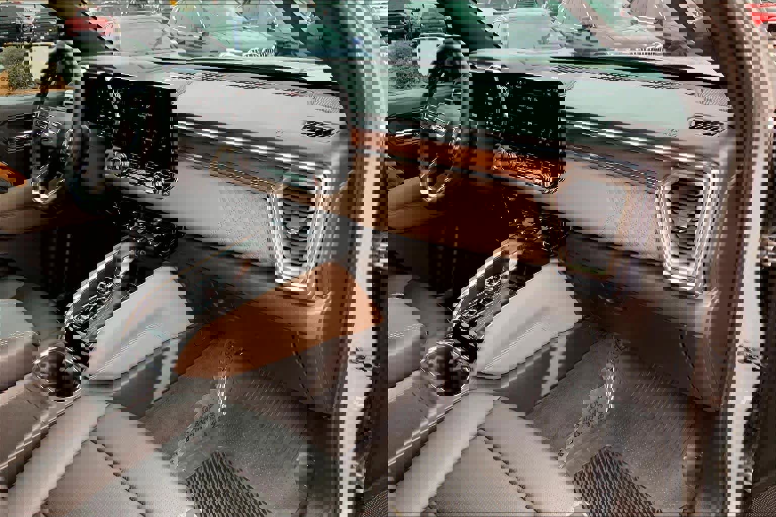 Used 2023 GMC Canyon Denali image 18