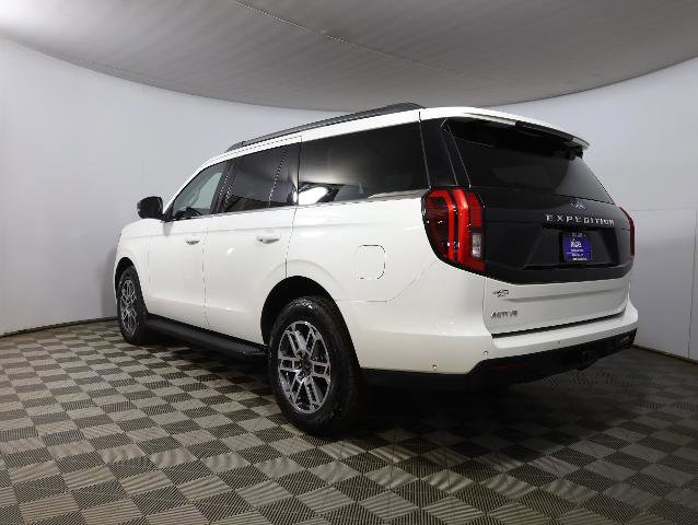 Certified 2025 Ford Expedition Active image 2