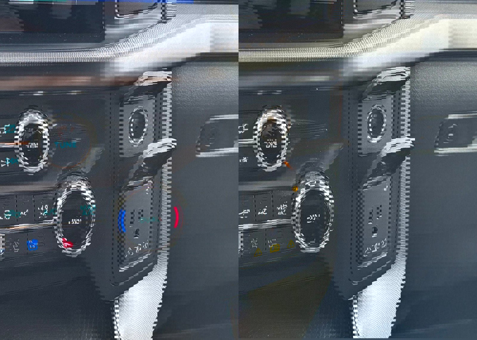 Certified 2022 Ford F150 Platinum w/ Equipment Group 701A High image 64