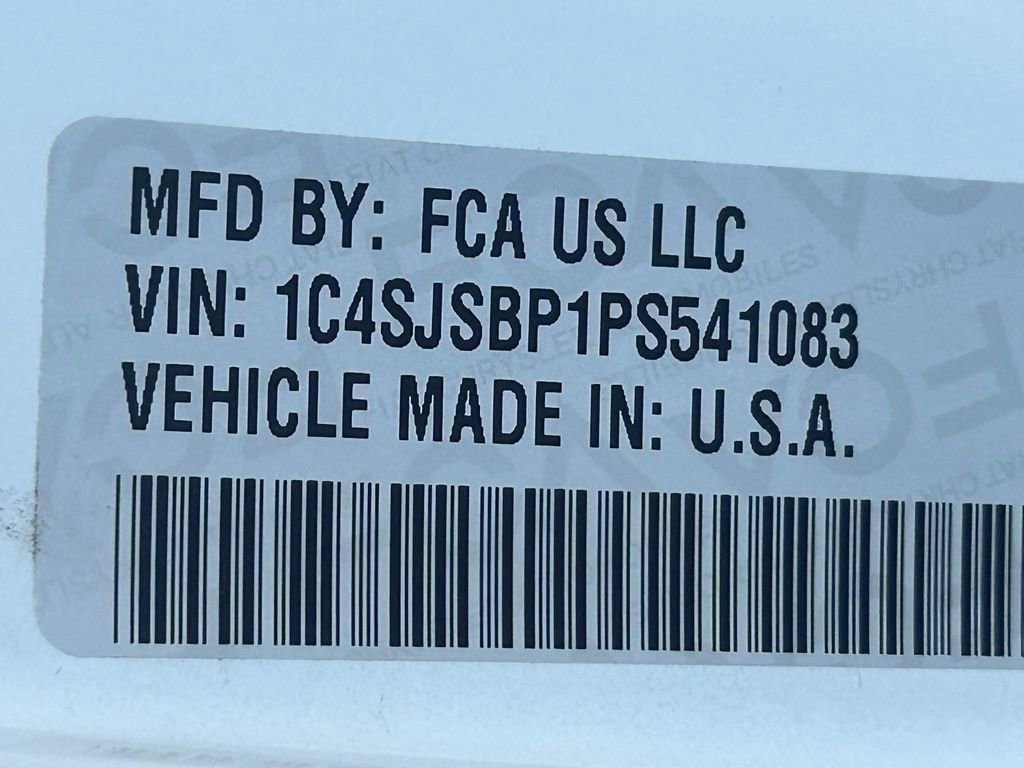 Used 2023 Jeep Wagoneer L Series II image 44