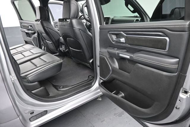 Used 2024 RAM 1500 Laramie AWD/4WD image 13