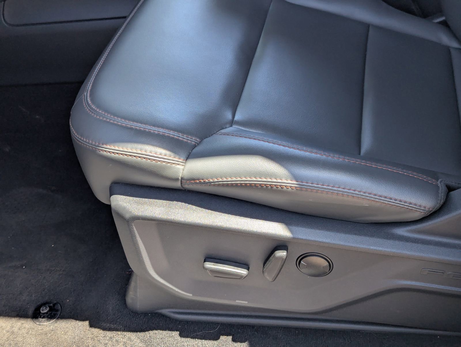 Certified 2025 Ford Expedition Active AWD/4WD image 27