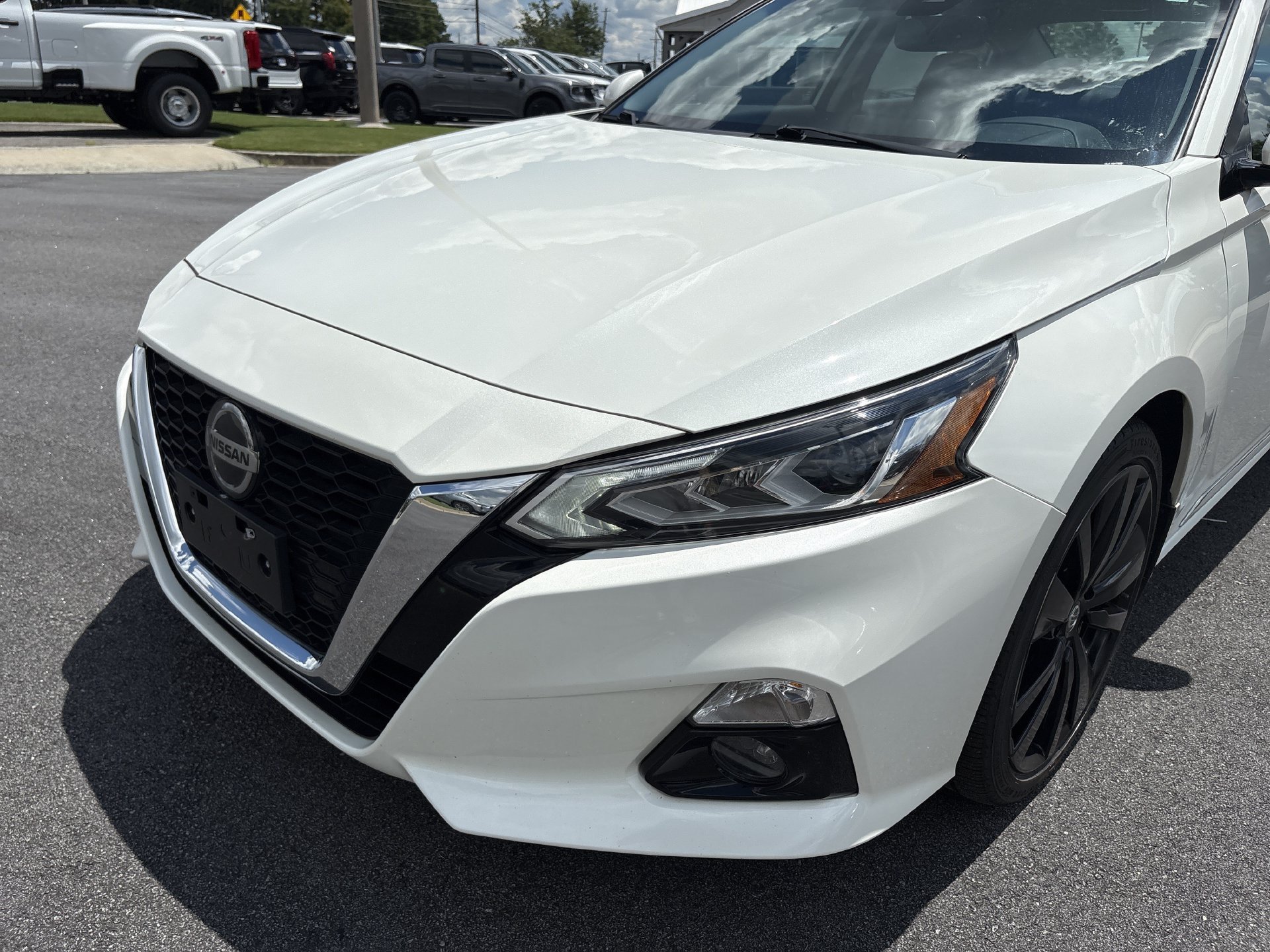 Used 2022 Nissan Altima 2.5 Platinum AWD/4WD image 28