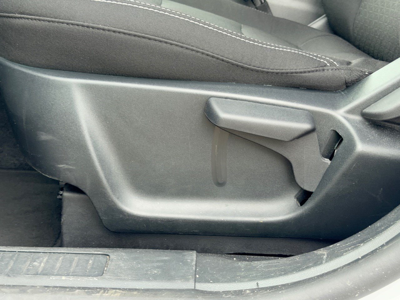 Certified 2025 Ford Escape Active FWD image 16