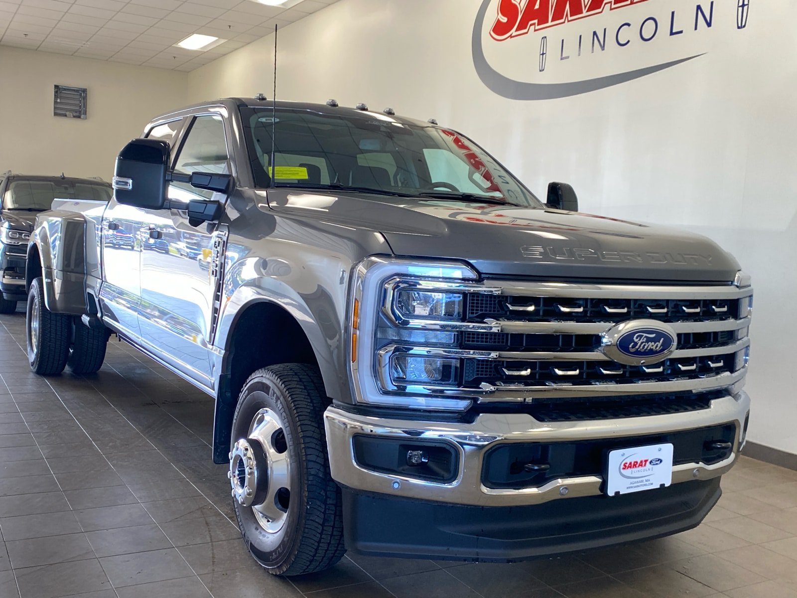 Certified 2024 Ford F350 Lariat w/ Lariat Ultimate Package AWD/4WD image 2