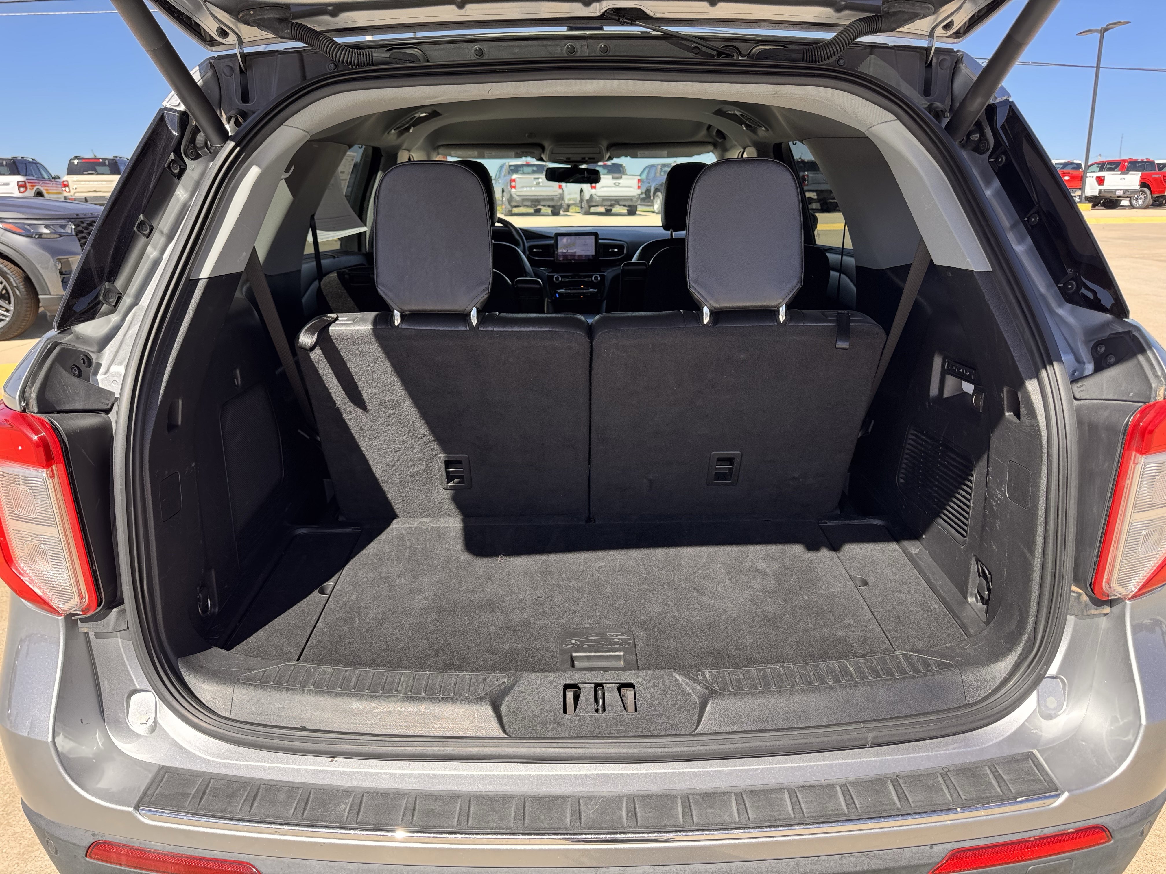 Certified 2022 Ford Explorer Limited w/ Equipment Group 301A image 39