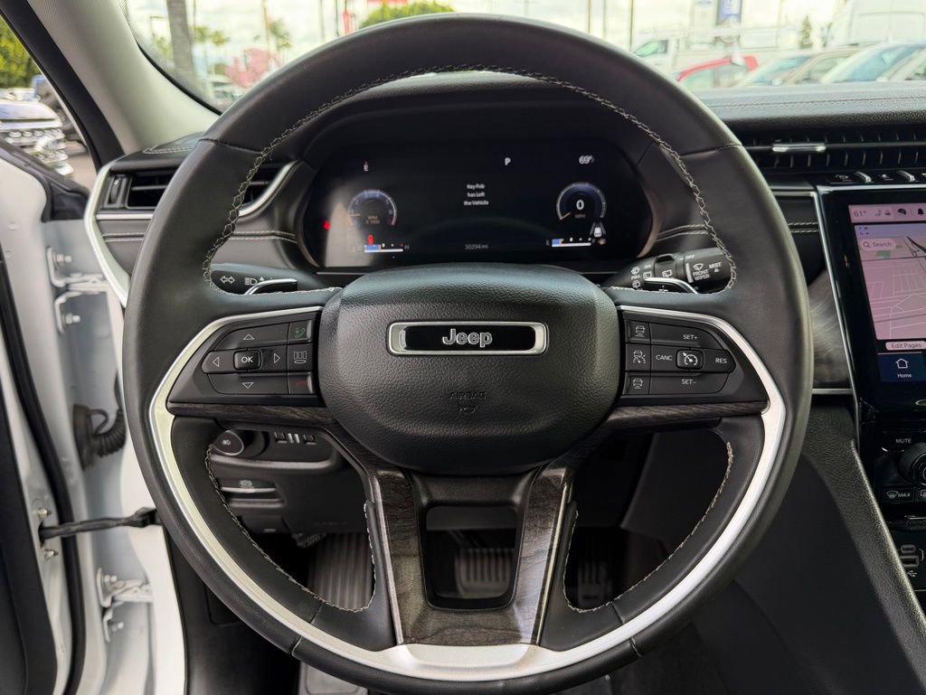 Used 2023 Jeep Grand Cherokee L Limited image 19