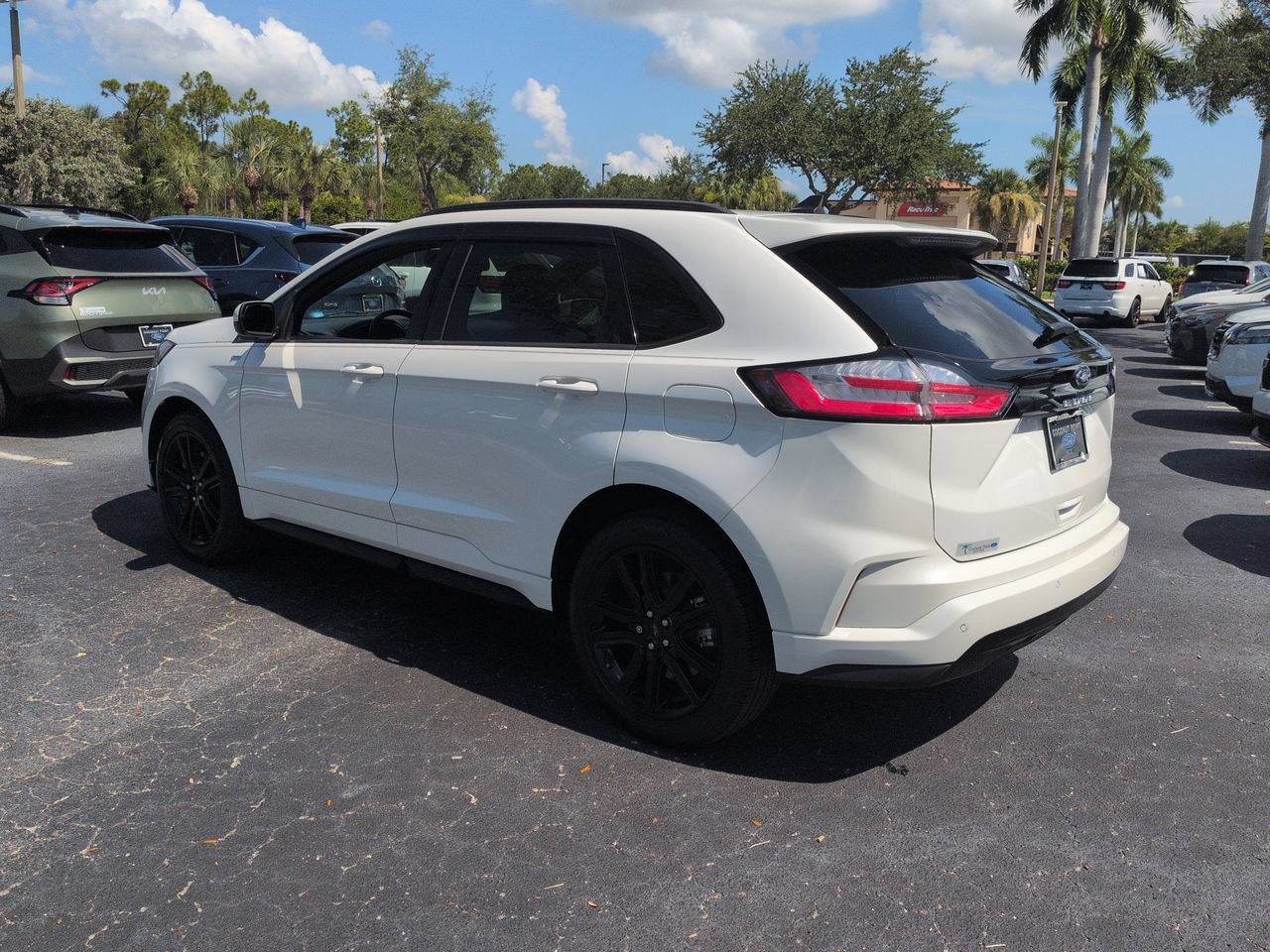 Certified 2024 Ford Edge ST-Line w/ Cargo Accessory Package AWD/4WD image 6