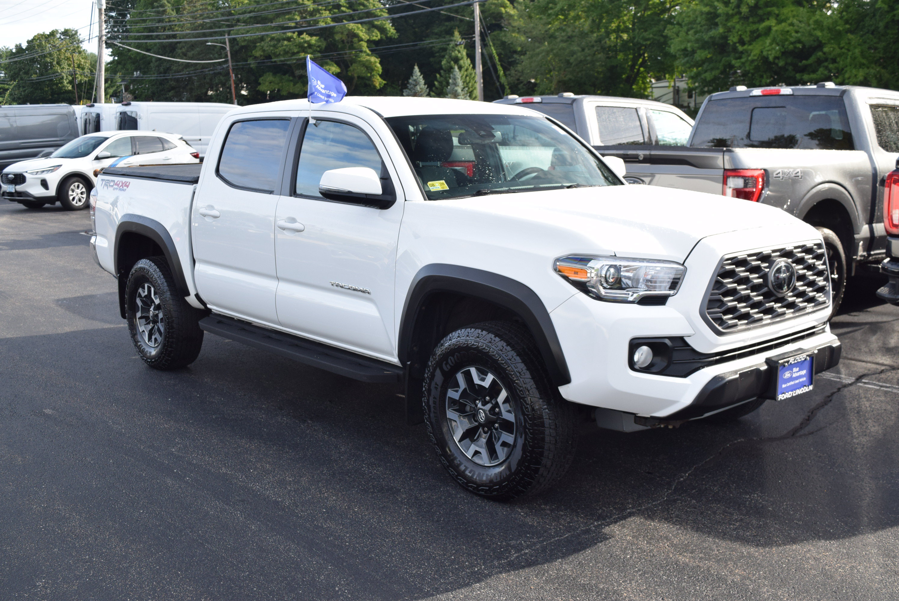 Used 2022 Toyota Tacoma TRD Off-Road AWD/4WD video 1