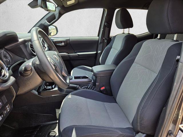 Used 2020 Toyota Tacoma TRD Sport AWD/4WD image 15
