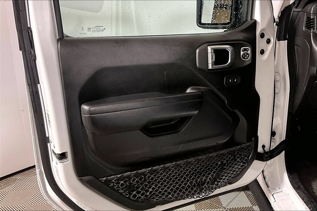 Used 2025 Jeep Wrangler Unlimited Sport AWD/4WD image 18