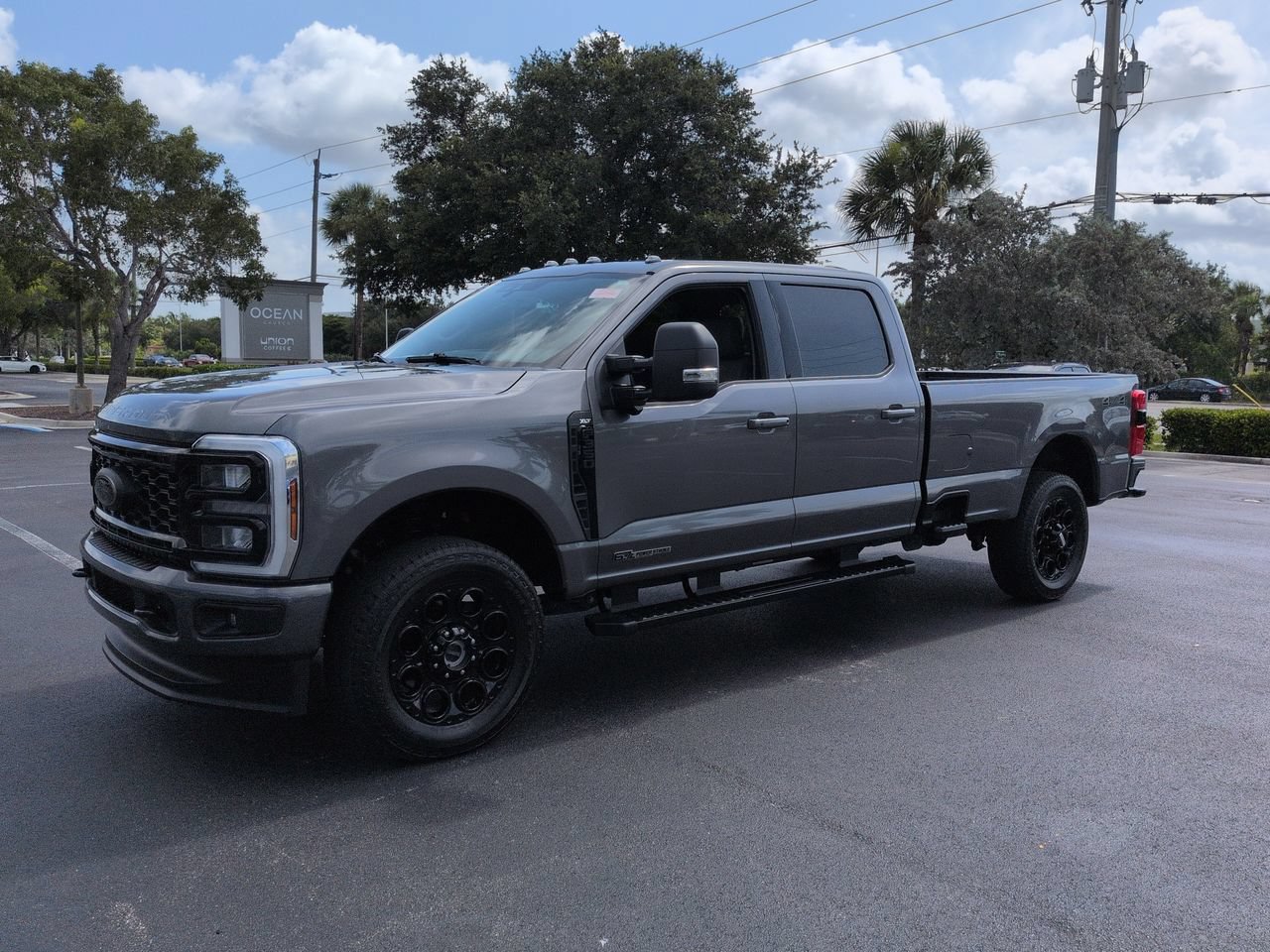 Certified 2025 Ford F350 XLT w/ Black Appearance Package AWD/4WD image 8