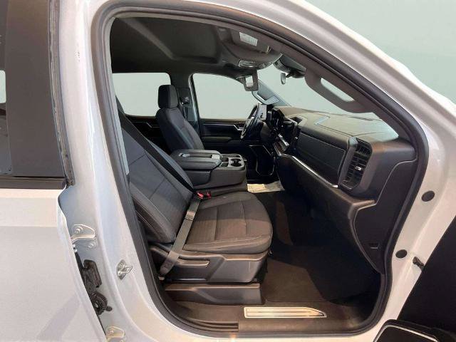 Used 2025 Chevrolet Silverado 1500 LT AWD/4WD image 19